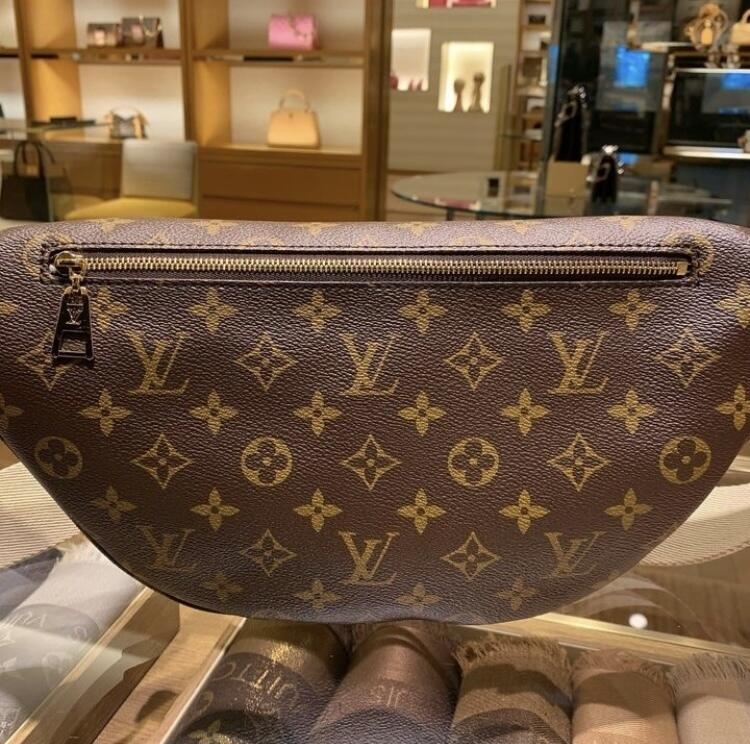 【お洒落で機能的】★LOUIS VUITTON★ショルダーバック